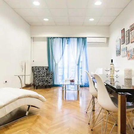 Apartamento 4Bdr Amazing Spacious Full Apt In Plaka Atenas Exterior foto
